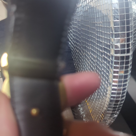 Celine belt 27" to first hole - Picture 5 of 14